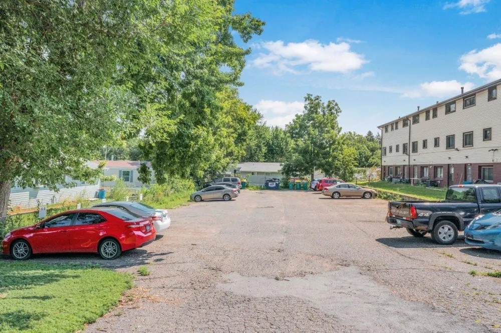 4663 Monroe Street NE Hilltop, MN 55421