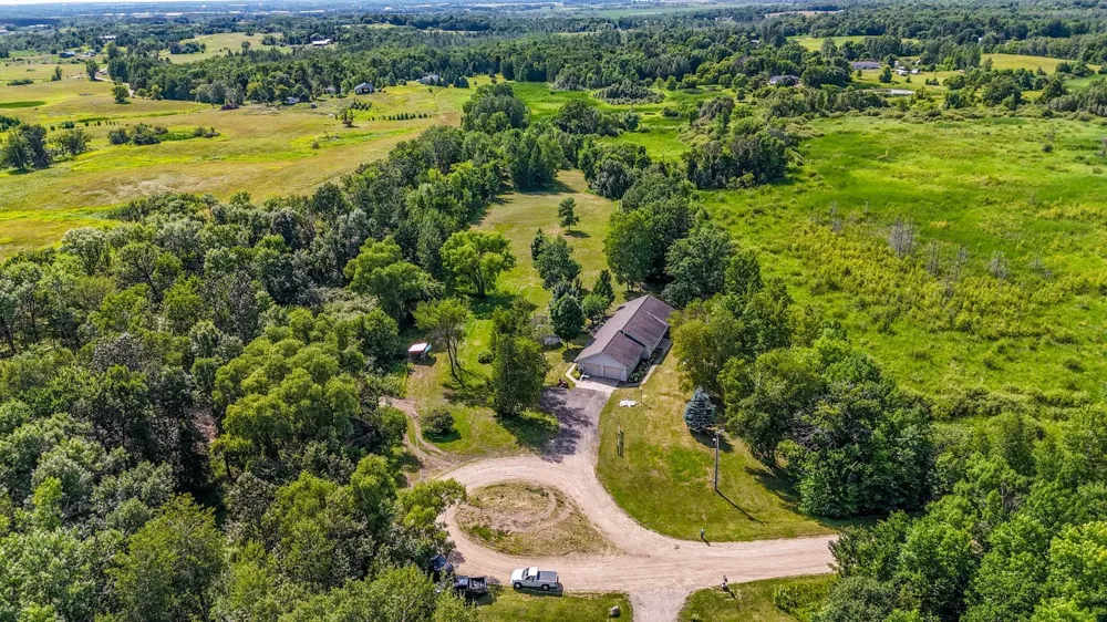 19400 Woodland Circle Detroit Lakes, MN 56501