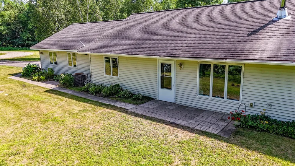 19400 Woodland Circle Detroit Lakes, MN 56501