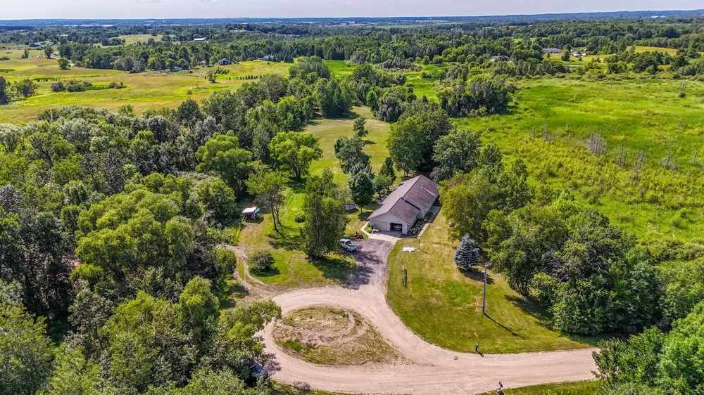 19400 Woodland Circle Detroit Lakes, MN 56501
