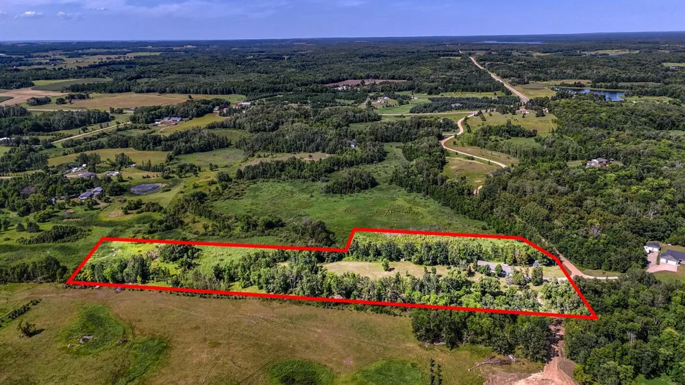 19400 Woodland Circle Detroit Lakes, MN 56501