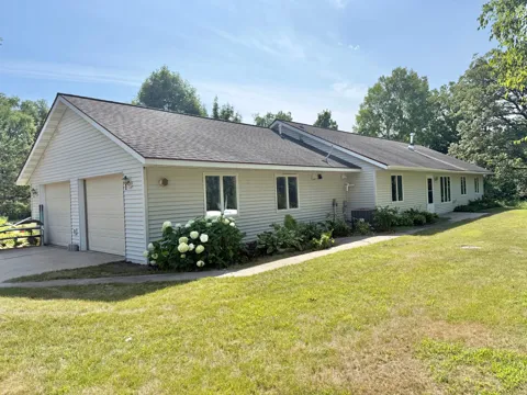 19400 Woodland Circle