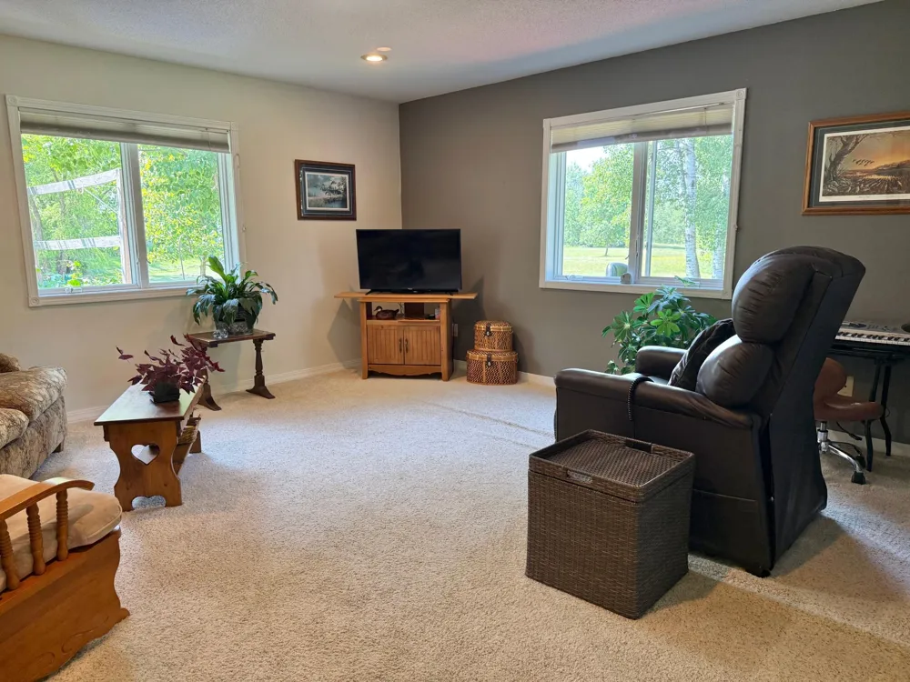 19400 Woodland Circle Detroit Lakes, MN 56501