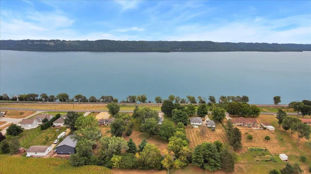 32297 Lakeview Drive Lake City, MN 55041