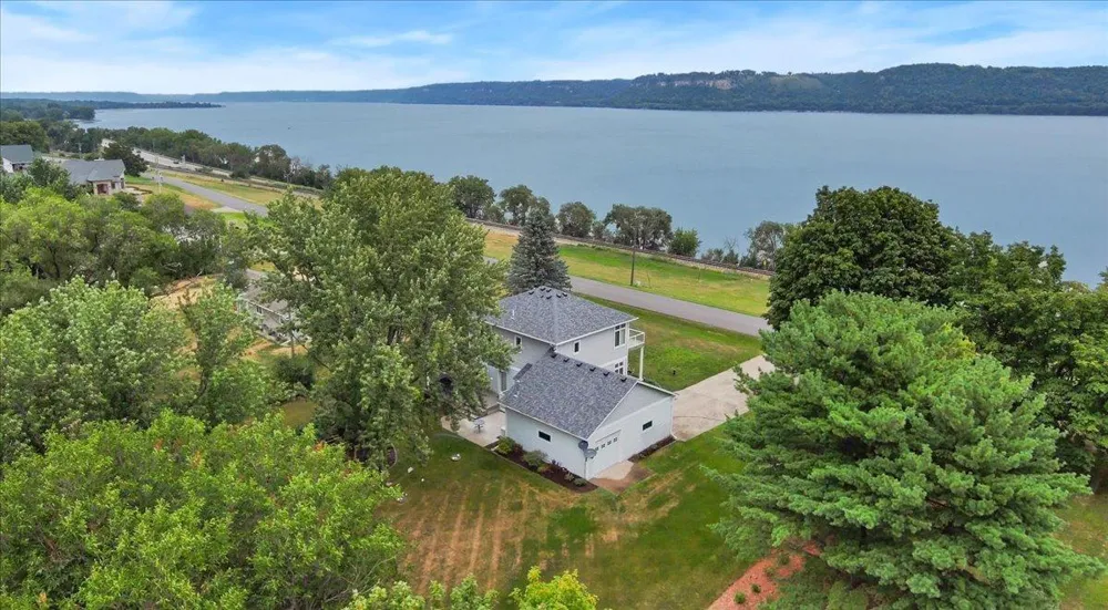 32297 Lakeview Drive Lake City, MN 55041