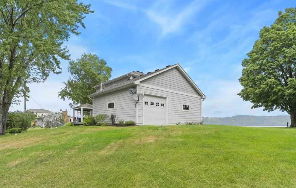 32297 Lakeview Drive Lake City, MN 55041