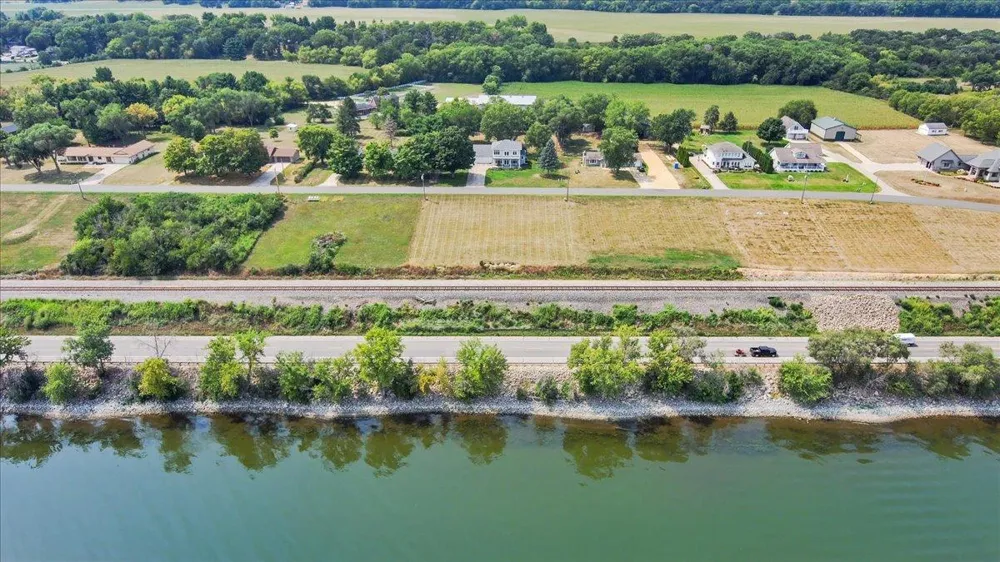 32297 Lakeview Drive Lake City, MN 55041