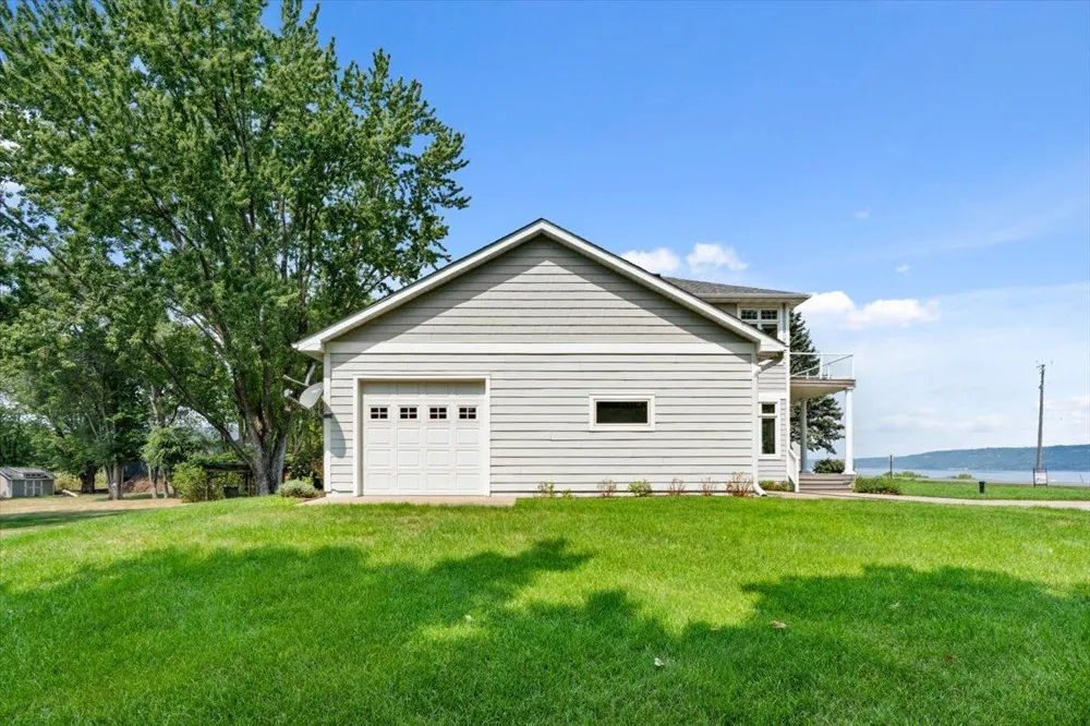 32297 Lakeview Drive Lake City, MN 55041