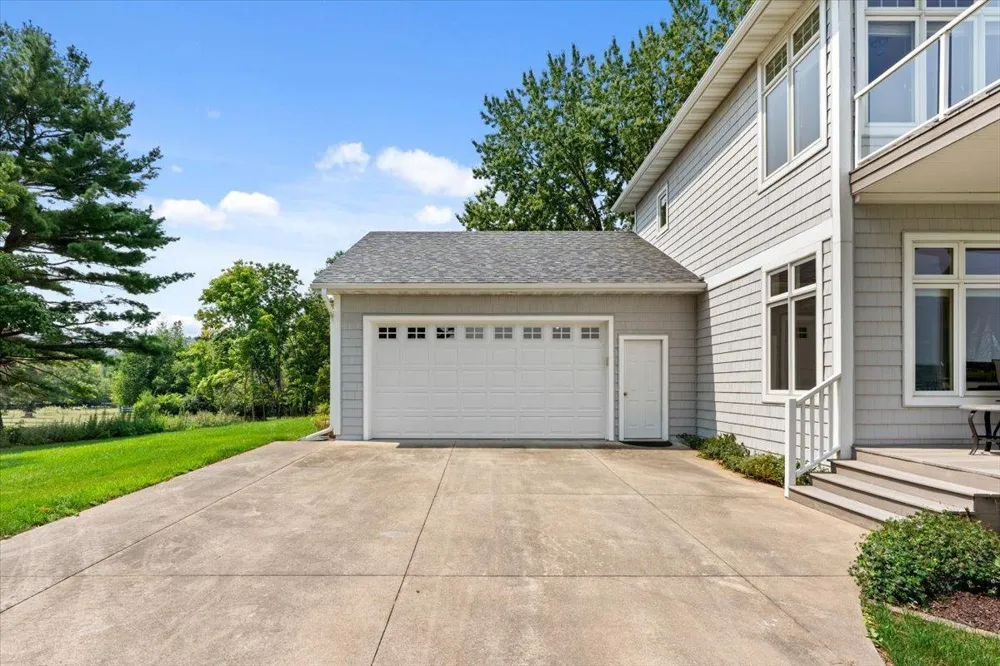 32297 Lakeview Drive Lake City, MN 55041