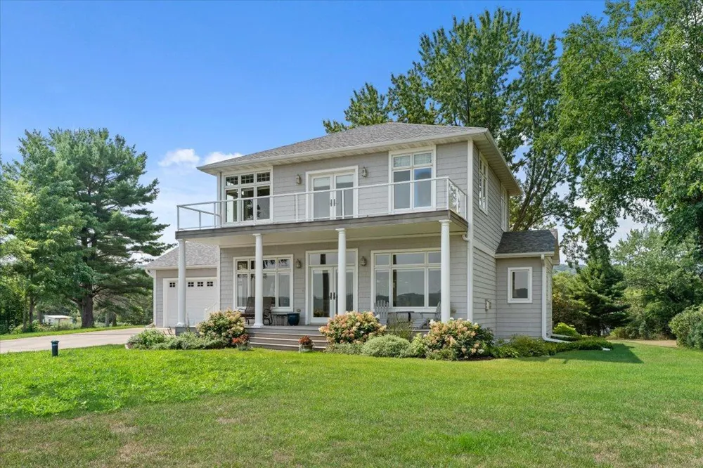 32297 Lakeview Drive Lake City, MN 55041