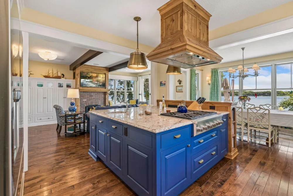 4941 Island View Drive Mound, MN 55364