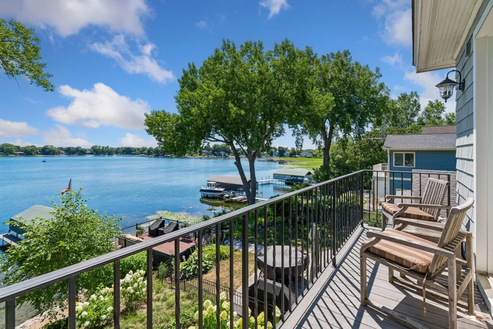 4941 Island View Drive Mound, MN 55364