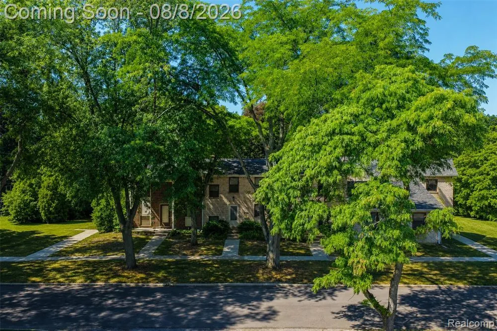 8358 Lakeview Court Ypsilanti, MI 48198