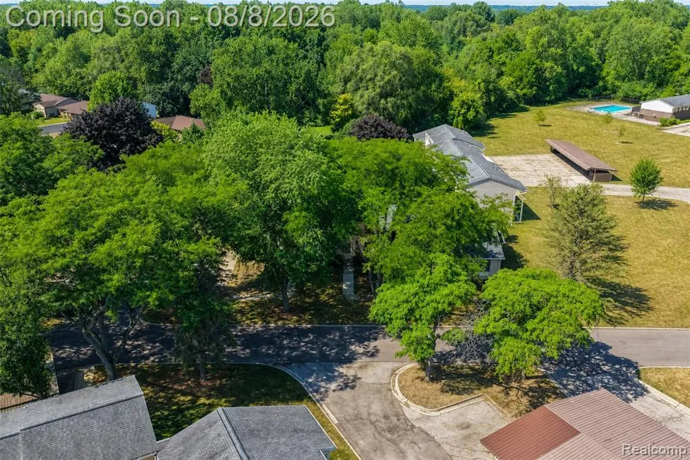 8358 Lakeview Court Ypsilanti, MI 48198