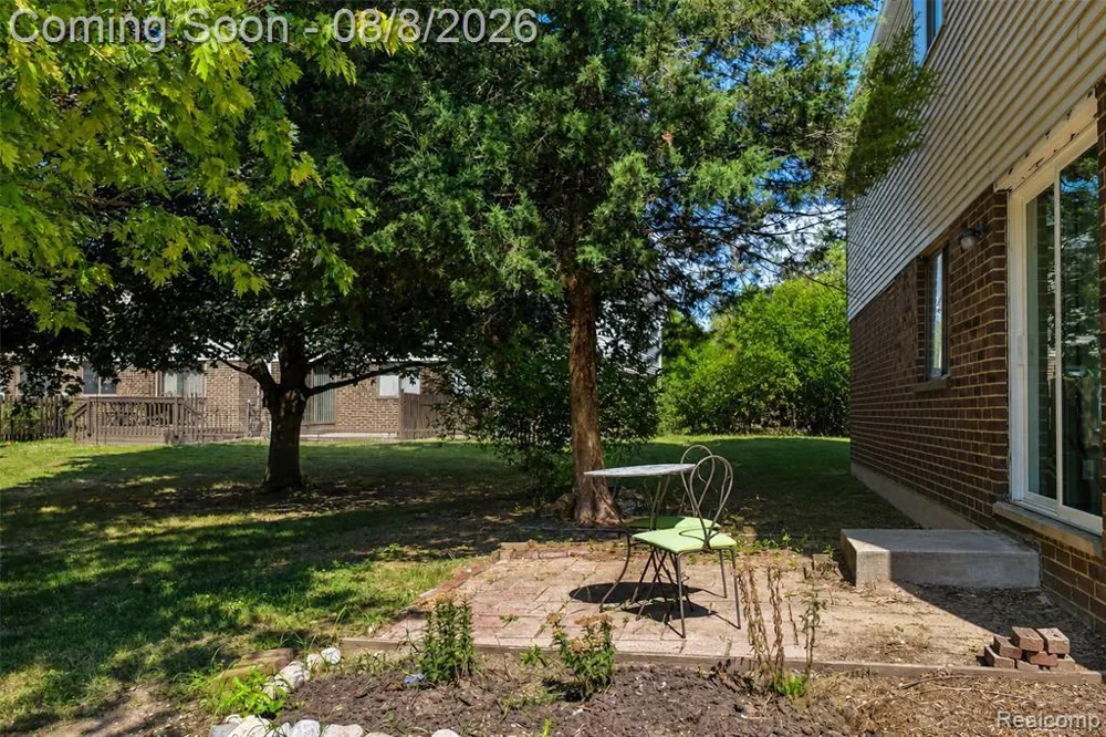 8358 Lakeview Court Ypsilanti, MI 48198