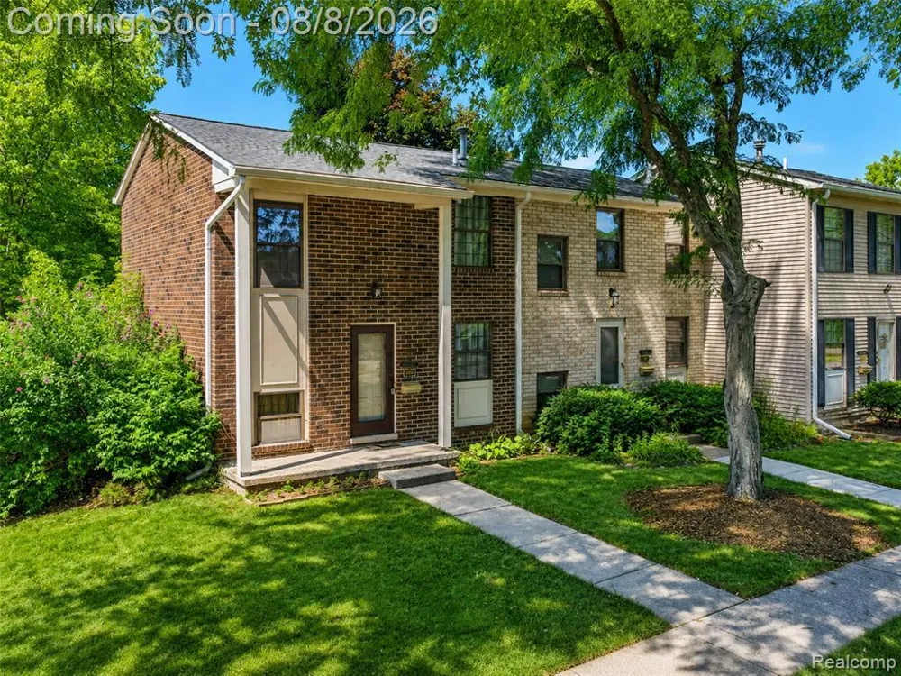 8358 Lakeview Court Ypsilanti, MI 48198