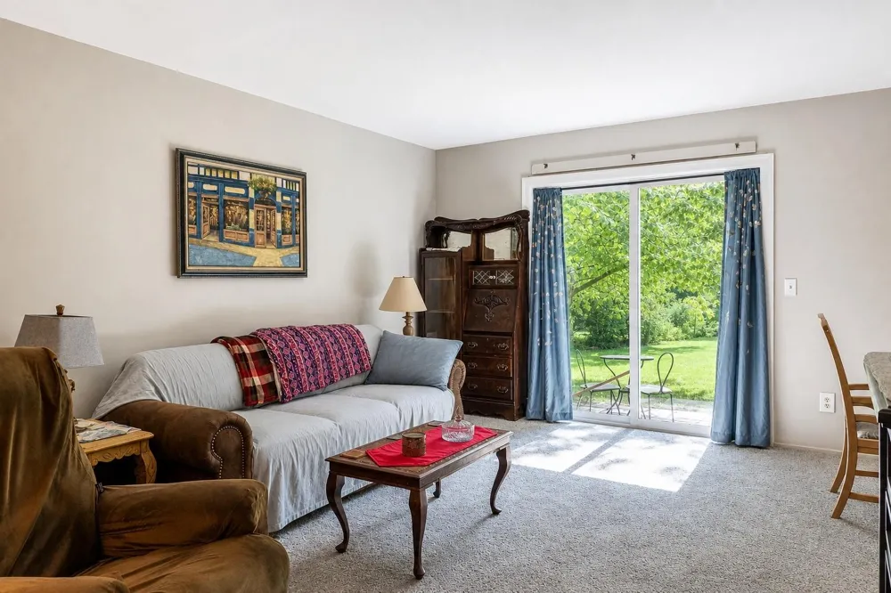 8358 Lakeview Court Ypsilanti, MI 48198