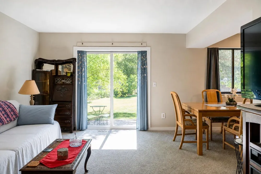 8358 Lakeview Court Ypsilanti, MI 48198