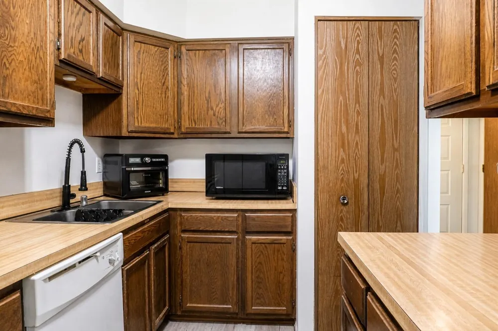 8358 Lakeview Court Ypsilanti, MI 48198