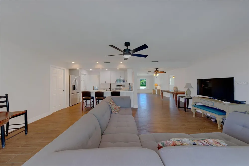 11602 GROVE STREET Seminole, FL 33772