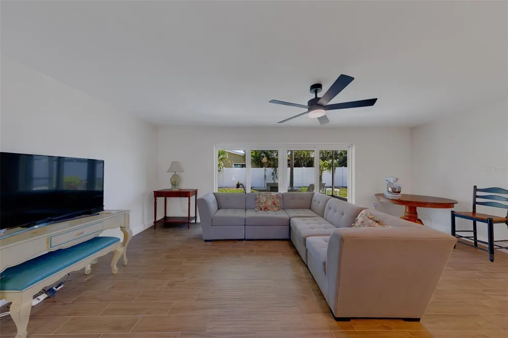 11602 GROVE STREET Seminole, FL 33772