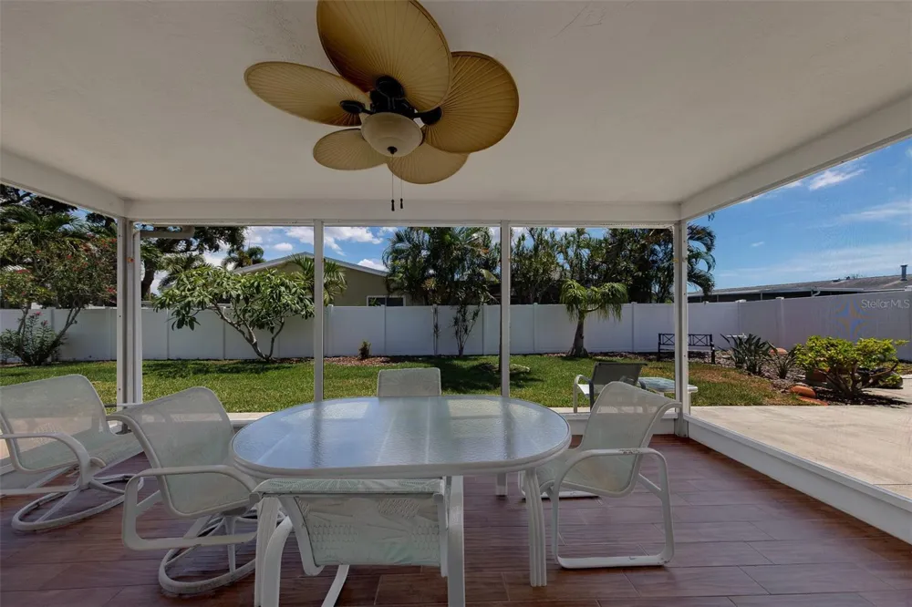 11602 GROVE STREET Seminole, FL 33772