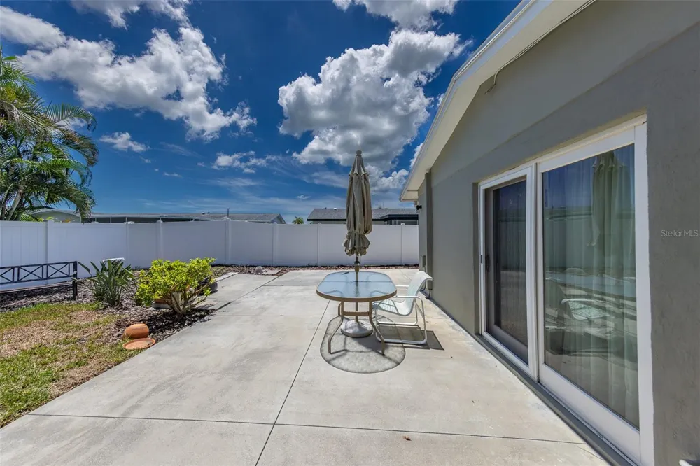 11602 GROVE STREET Seminole, FL 33772