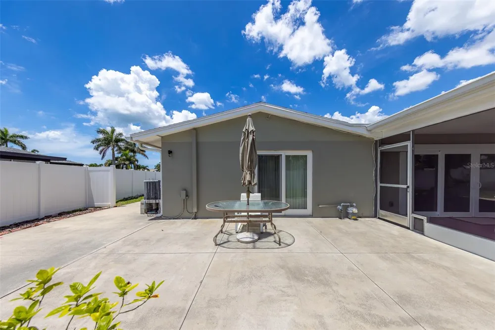 11602 GROVE STREET Seminole, FL 33772