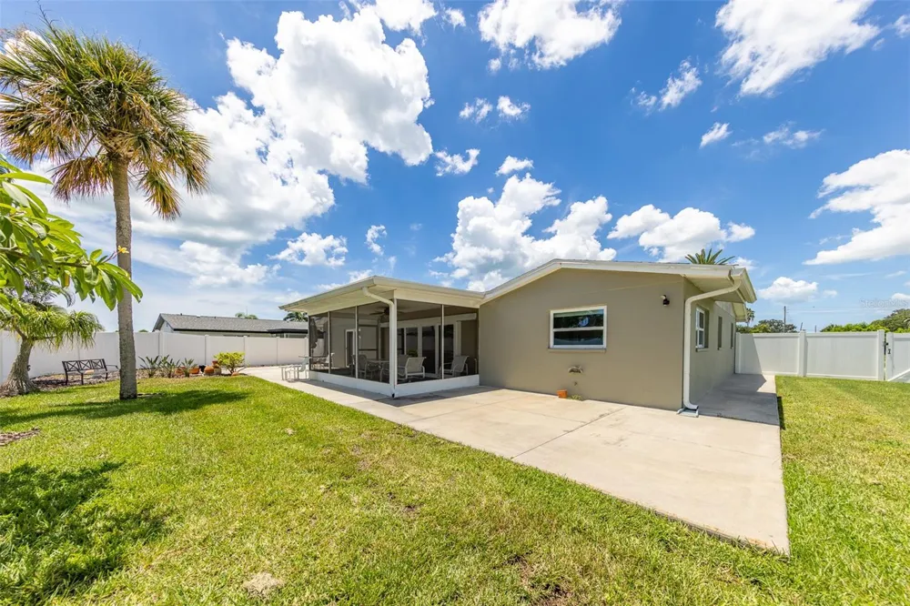 11602 GROVE STREET Seminole, FL 33772
