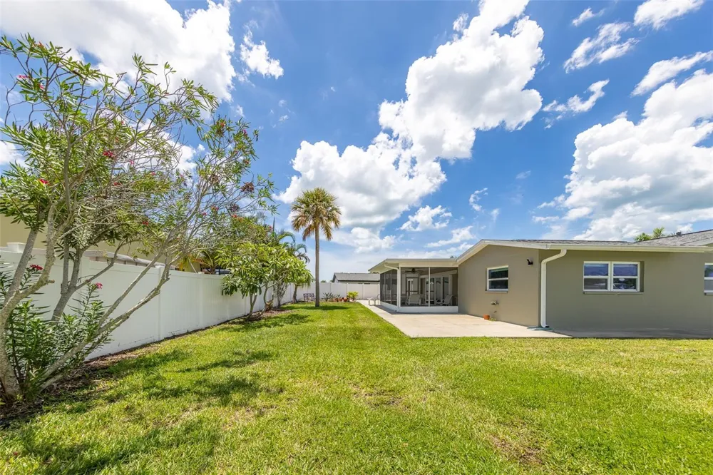 11602 GROVE STREET Seminole, FL 33772