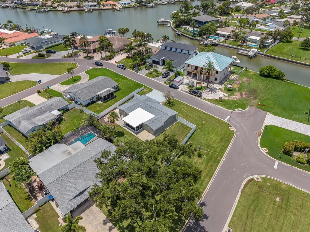 11602 GROVE STREET Seminole, FL 33772