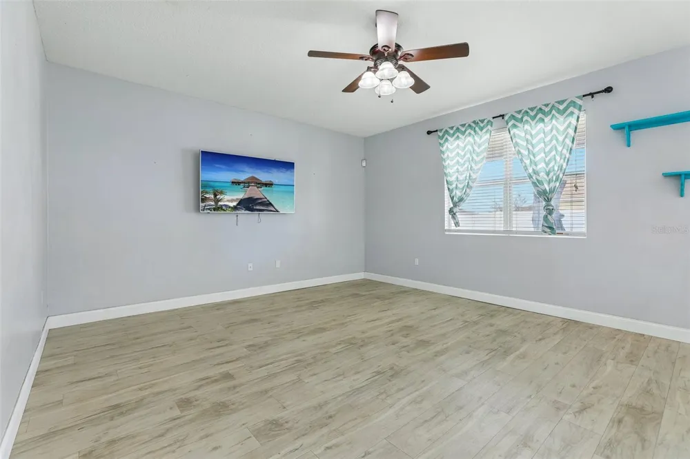 4362 SUN CENTER ROAD Mulberry, FL 33860