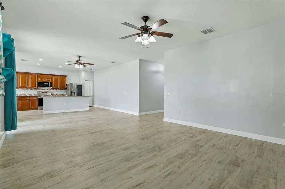 4362 SUN CENTER ROAD Mulberry, FL 33860