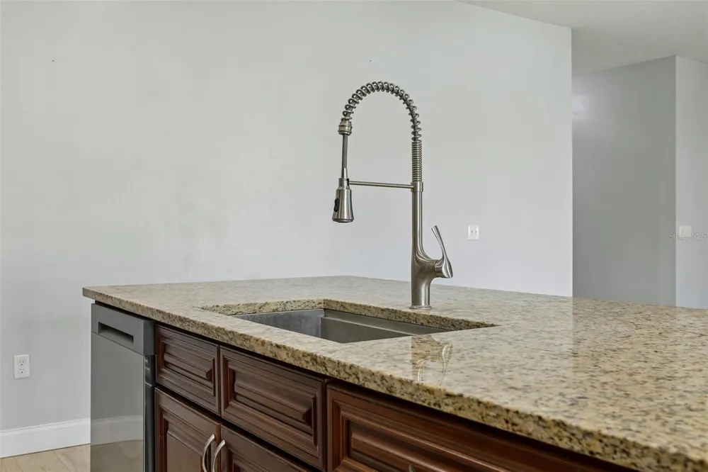 4362 SUN CENTER ROAD Mulberry, FL 33860