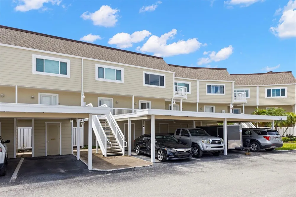 433 S PAULA DRIVE #28 Dunedin, FL 34698