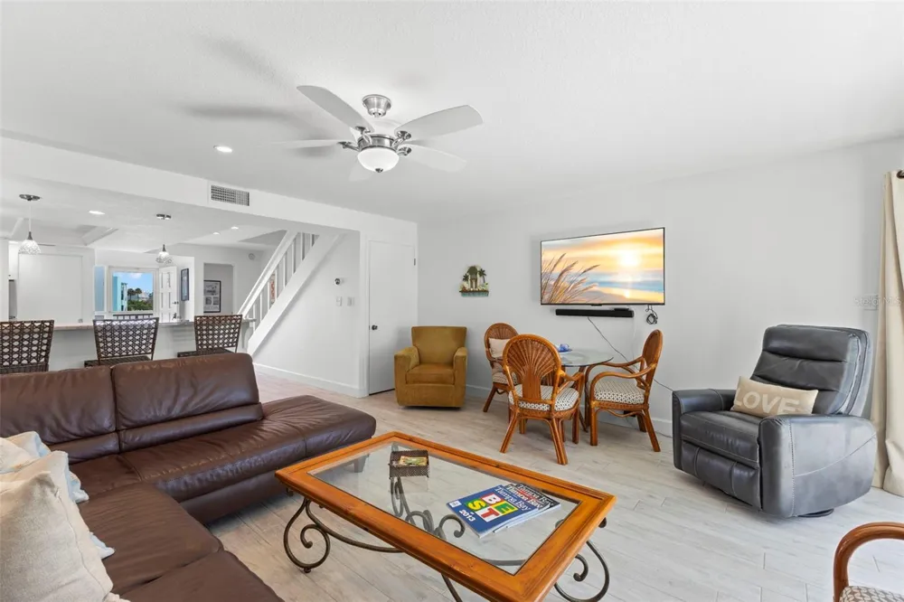 433 S PAULA DRIVE #28 Dunedin, FL 34698
