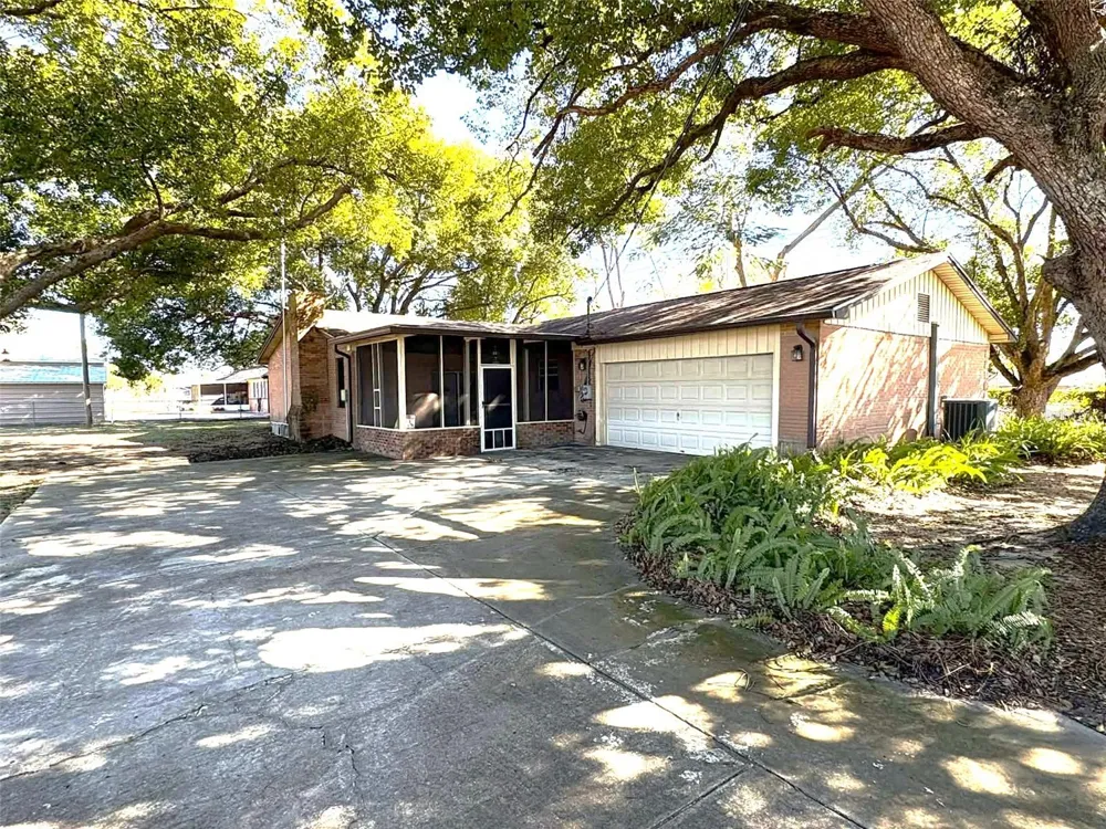 4104 E COUNTY ROAD 540A Lakeland, FL 33813