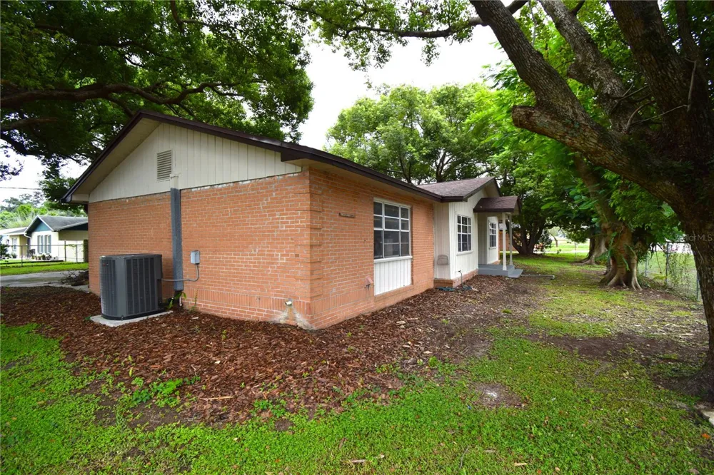 4104 E COUNTY ROAD 540A Lakeland, FL 33813