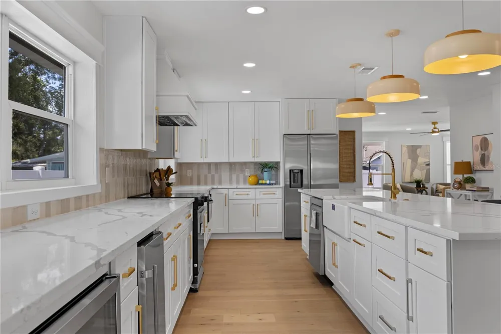 4621 4TH AVENUE St Petersburg, FL 33713