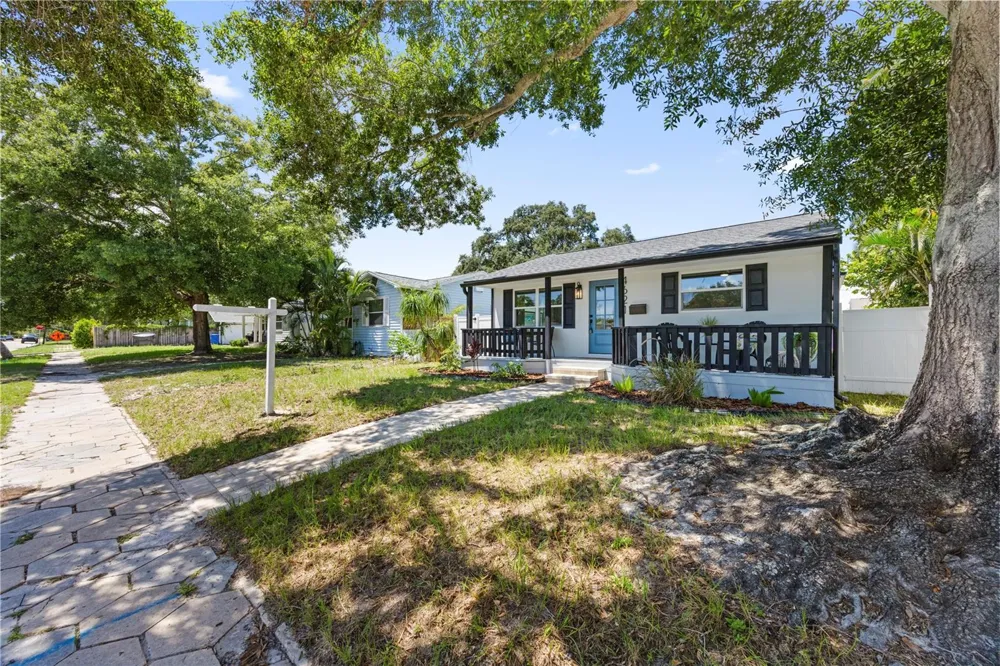 4621 4TH AVENUE St Petersburg, FL 33713