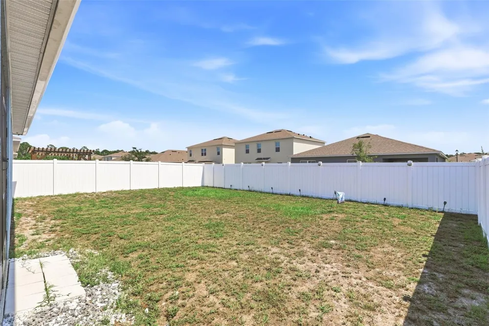 2561 HARMONIA HAMMOCK RD Harmony, FL 34773