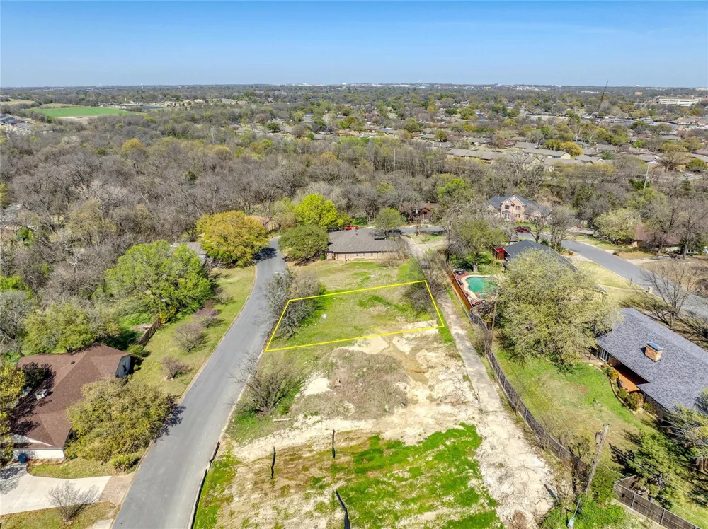 317 Arapaho W Sherman, TX 75092