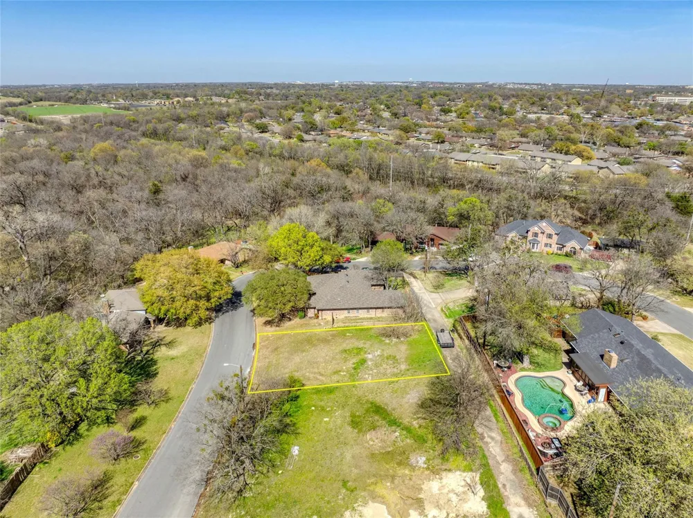 317 Arapaho W Sherman, TX 75092