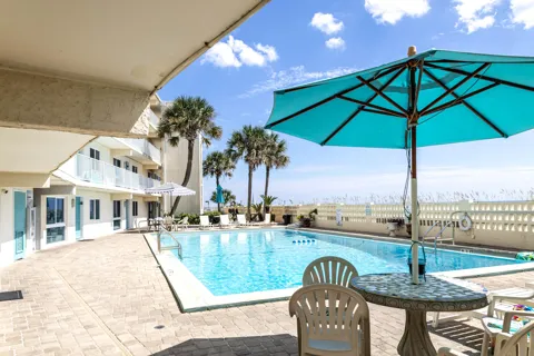 667 Nautilus Court #105