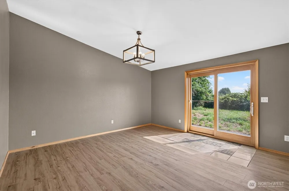 185 Westside Highway Vader, WA 98593