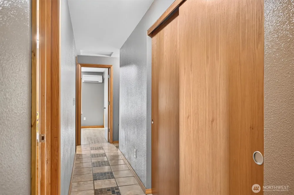 185 Westside Highway Vader, WA 98593