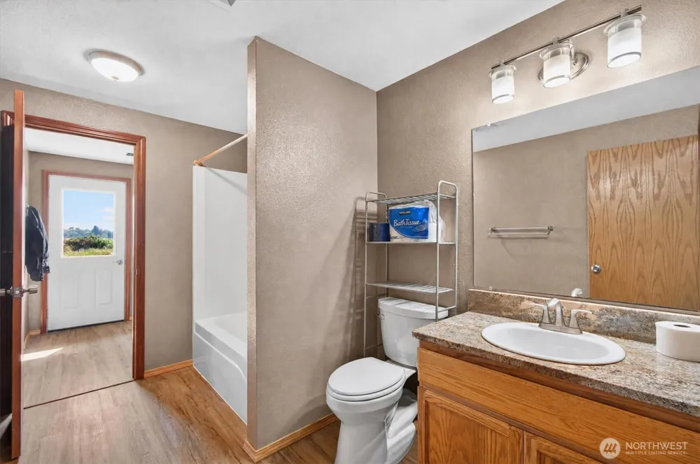 185 Westside Highway Vader, WA 98593