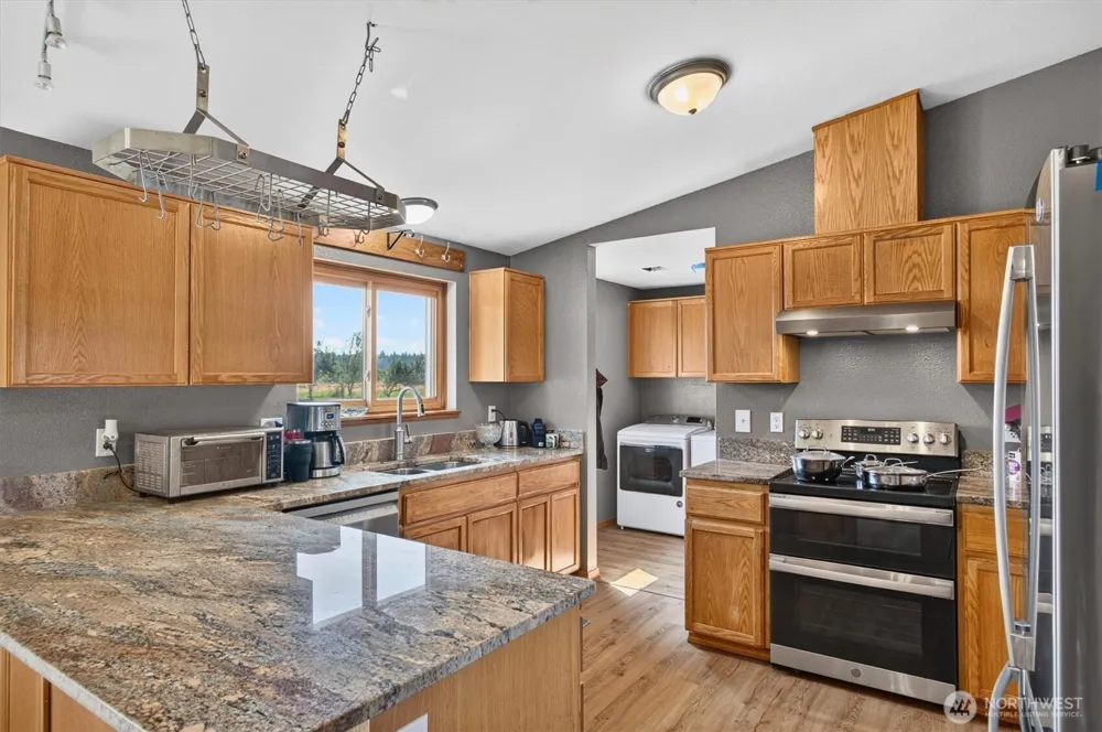 185 Westside Highway Vader, WA 98593