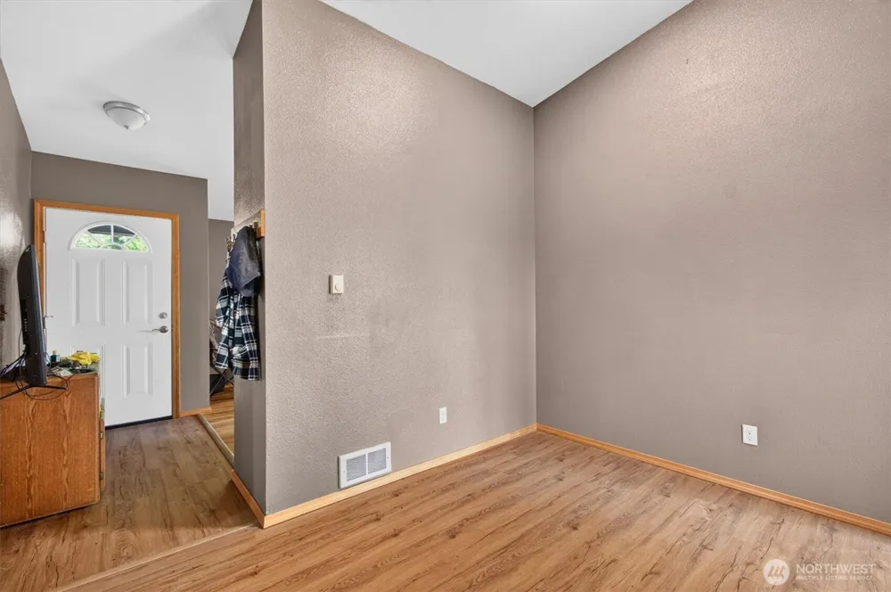 185 Westside Highway Vader, WA 98593