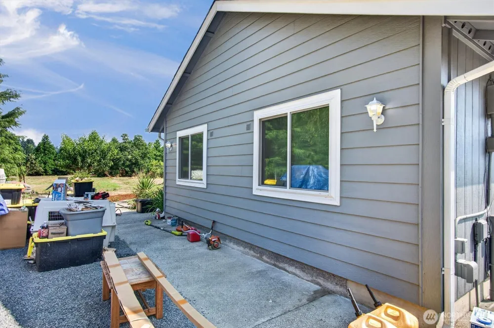 185 Westside Highway Vader, WA 98593